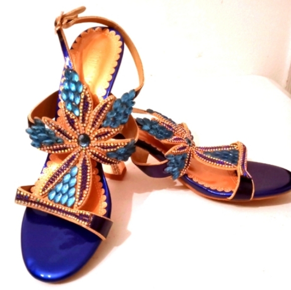 🎁 FREE GIFT IS INCLUDED 🎁 NWT NIB Rhinestone Slingback Heels Women Shoes - Picture 4 of 16